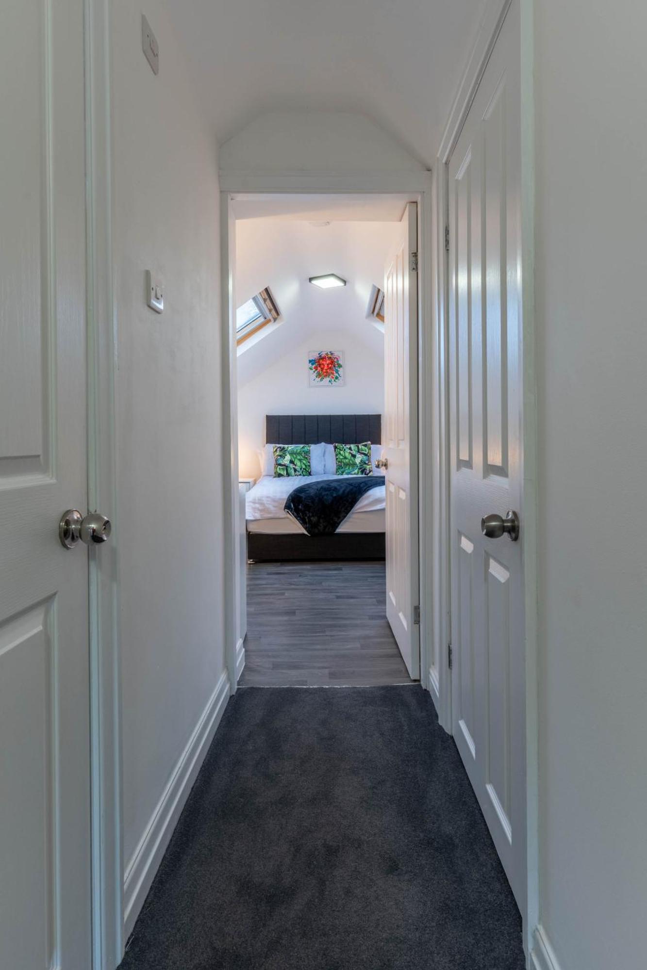 Apartment 2 The